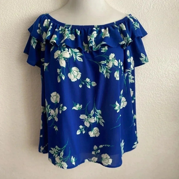 🆕Cherish Off the Shoulder Floral Top M🆕 - Picture 3 of 9